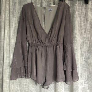 Tobi Flowy Romper-NWT